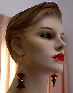 a beautiful VINTAGE COSTUME ESTATE ANTIQUE JEWELRY EARRINGS unsigned