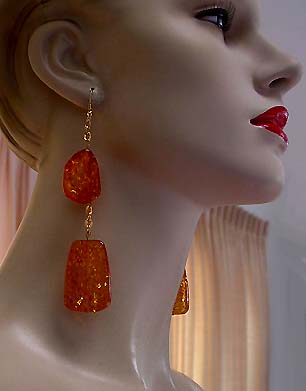 a beautiful VINTAGE COSTUME ESTATE ANTIQUE JEWELRY EARRINGS unsigned