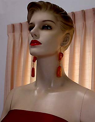 a beautiful VINTAGE COSTUME ESTATE ANTIQUE JEWELRY EARRINGS unsigned