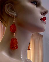 a beautiful vintage costume jewelry crystal rhinestone earrings