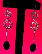 a beautiful vintage costume jewelry crystal rhinestone earrings
