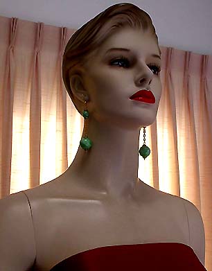 a beautiful VINTAGE COSTUME ESTATE ANTIQUE JEWELRY EARRINGS unsigned