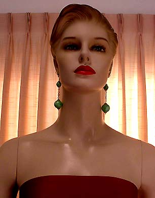 a beautiful VINTAGE COSTUME ESTATE ANTIQUE JEWELRY EARRINGS unsigned