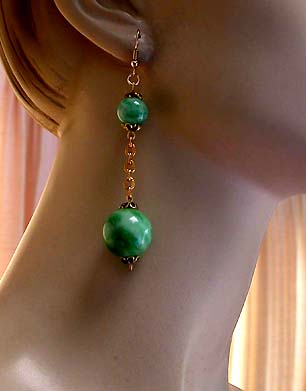 a beautiful VINTAGE COSTUME ESTATE ANTIQUE JEWELRY EARRINGS unsigned