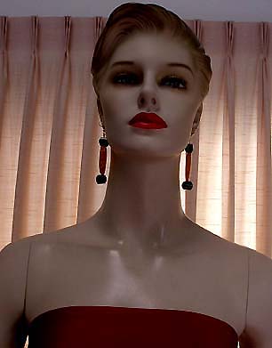 a beautiful VINTAGE COSTUME ESTATE ANTIQUE JEWELRY EARRINGS unsigned