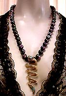 a beautiful vintage costume jewelry crystal rhinestone necklace