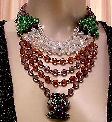 a beautiful vintage costume jewelry crystal rhinestone necklace