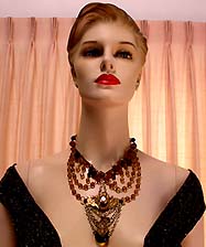 a beautiful vintage costume jewelry crystal rhinestone necklace