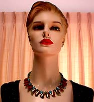 a beautiful vintage costume jewelry crystal rhinestone necklace