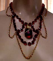 a beautiful vintage costume jewelry crystal rhinestone necklace