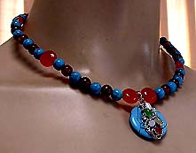 a beautiful vintage costume jewelry crystal rhinestone necklace