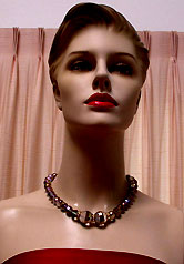 a beautiful vintage costume jewelry crystal rhinestone necklace