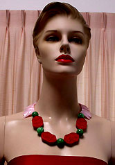 a beautiful vintage costume jewelry crystal rhinestone necklace