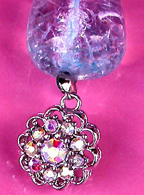 a beautiful vintage costume jewelry necklace unsigned