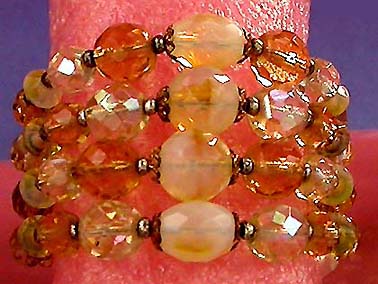 a beautiful vintage costume jewelry bracelet unsigned