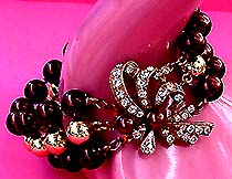 a beautiful vintage costume jewelry crystal rhinestone bracelet