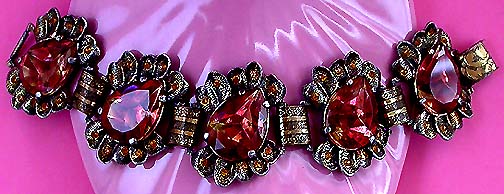 a beautiful vintage costume jewelry bracelet unsigned