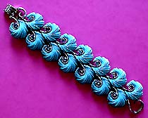 a beautiful vintage costume jewelry crystal rhinestone bracelet