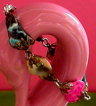 a beautiful vintage costume jewelry bracelet unsigned