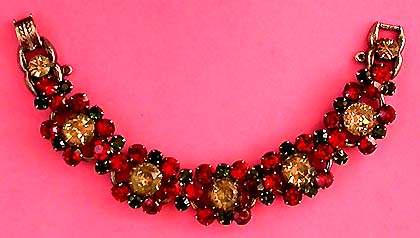 a beautiful vintage costume jewelry bracelet unsigned