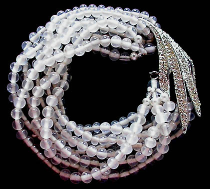 a beautiful vintage costume jewelry bracelet unsigned
