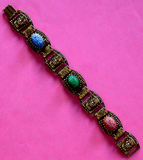 a beautiful vintage costume jewelry bracelet unsigned