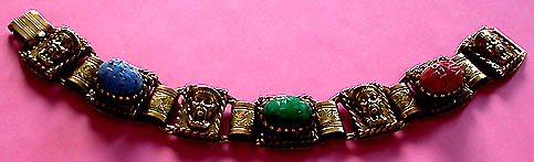 a beautiful vintage costume jewelry bracelet unsigned