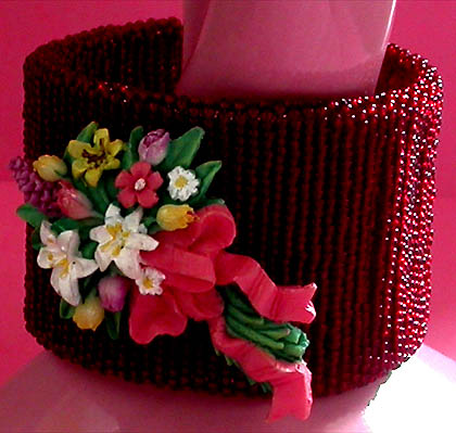 a beautiful vintage costume jewelry bracelet unsigned