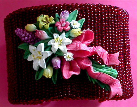 a beautiful vintage costume jewelry bracelet unsigned