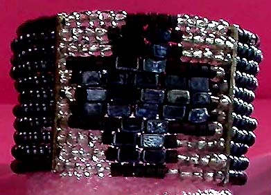 a beautiful vintage costume jewelry bracelet unsigned
