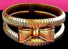 a beautiful vintage costume jewelry crystal rhinestone bracelet