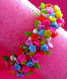 a beautiful vintage costume jewelry bracelet unsigned