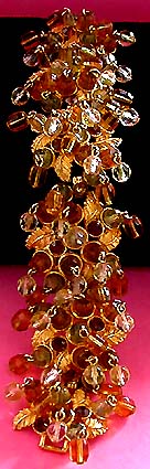 a beautiful vintage costume jewelry bracelet unsigned