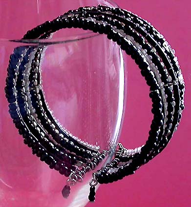 a beautiful vintage costume jewelry bracelet unsigned