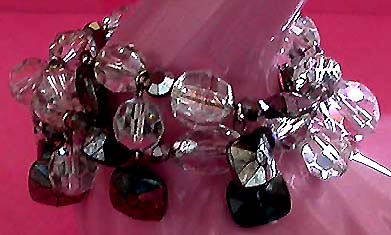a beautiful vintage costume jewelry bracelet unsigned