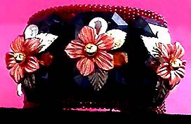 a beautiful vintage costume jewelry bracelet unsigned