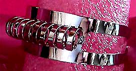 a beautiful vintage costume jewelry bracelet unsigned