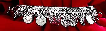 a beautiful vintage costume jewelry bracelet unsigned
