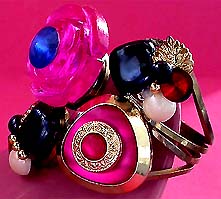 a beautiful vintage costume jewelry crystal rhinestone bracelet