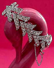 a beautiful vintage costume jewelry crystal rhinestone bracelet