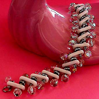 a beautiful vintage costume jewelry bracelet unsigned