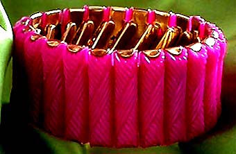 a beautiful vintage costume jewelry bracelet unsigned