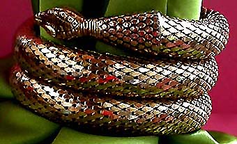a beautiful vintage costume jewelry bracelet unsigned
