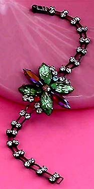 a beautiful vintage costume jewelry bracelet unsigned