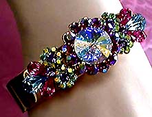 a beautiful vintage costume jewelry crystal rhinestone bracelet