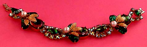 a beautiful vintage costume jewelry bracelet unsigned