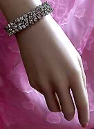 a beautiful vintage costume jewelry crystal rhinestone bracelet