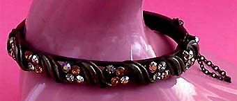 a beautiful vintage costume jewelry bracelet unsigned