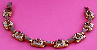 a beautiful vintage costume jewelry bracelet unsigned