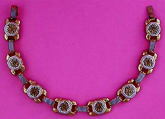 a beautiful vintage costume jewelry bracelet unsigned